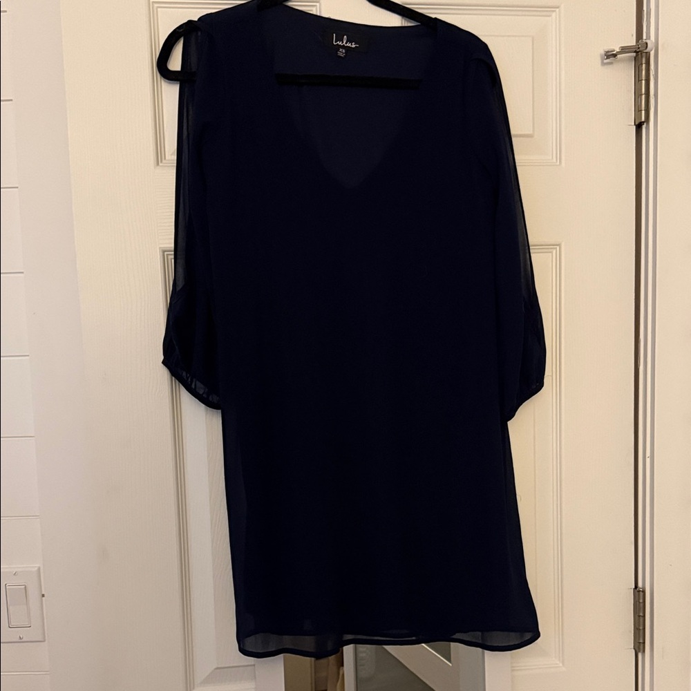 Lulu's Navy Sheer-Sleeve V-Neck Tunic